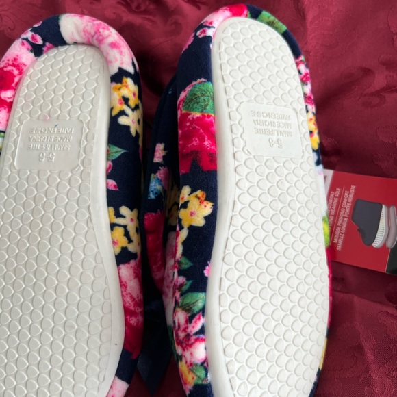 TENDER TOOTSIES deep cushion comfort rugged sole size 5/6 NWT - Picture 4 of 4